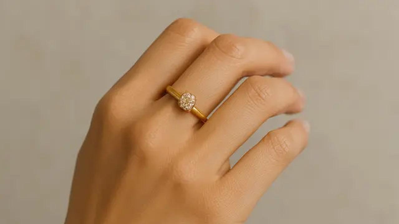 7 Model Cincin Emas yang Terlihat Simpel Tapi Bikin Tangan Terlihat Cantik dan Mewah