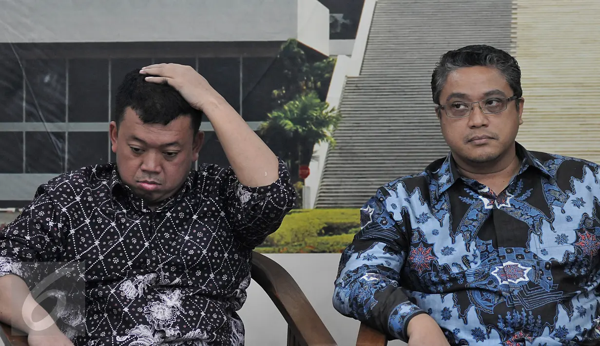 Kepala BNP2TKI Nusron Wahid (kiri) dan Ketua Komisi IX DPR Dede Yusuf saat menjadi narasumber dalam diskusi di Gedung DPR, Jakarta, Selasa (29/9/2015). Komisi IX mengusulkan TKI menjadi Pekerja Migran Indonesia. (Liputan6.com/Johan Tallo)