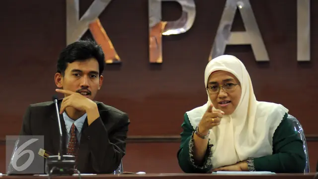 20151029-Presskon-KPAI-Asrorun-Niam-Sholeh-Maria-Advianti