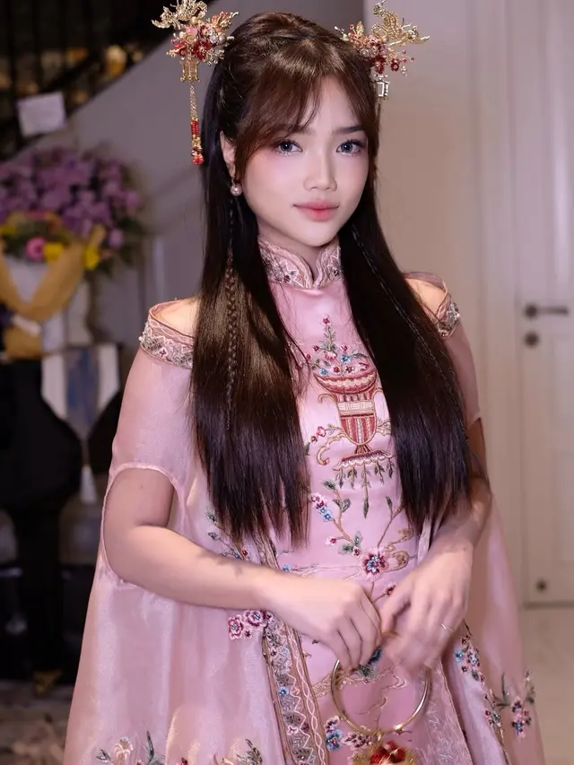 Bak Tokoh Dracin, Potret Fuji An Tampil Menawan dalam Balutan Busana Tradisional Tiongkok