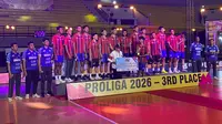 Surabaya Samator akhirnya memastikan diri jadi tim peringkat ketiga sektor putra Proliga 2026 setelah menang atas Jakarta Garuda Jaya di GOR Amongrogo, Yogyakarta, Kamis (23/4/2026). (Bola.com/Ana Dewi)