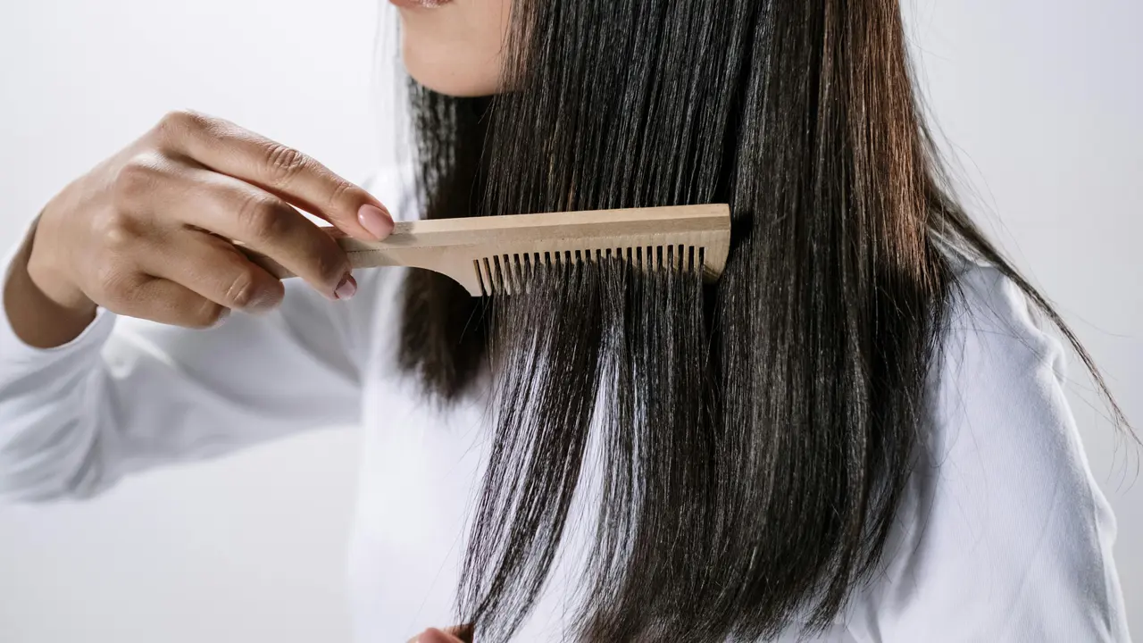 Cara Mudah Mengatasi Rambut Tipis Agar Terlihat Bervolume dan Lebih Sehat