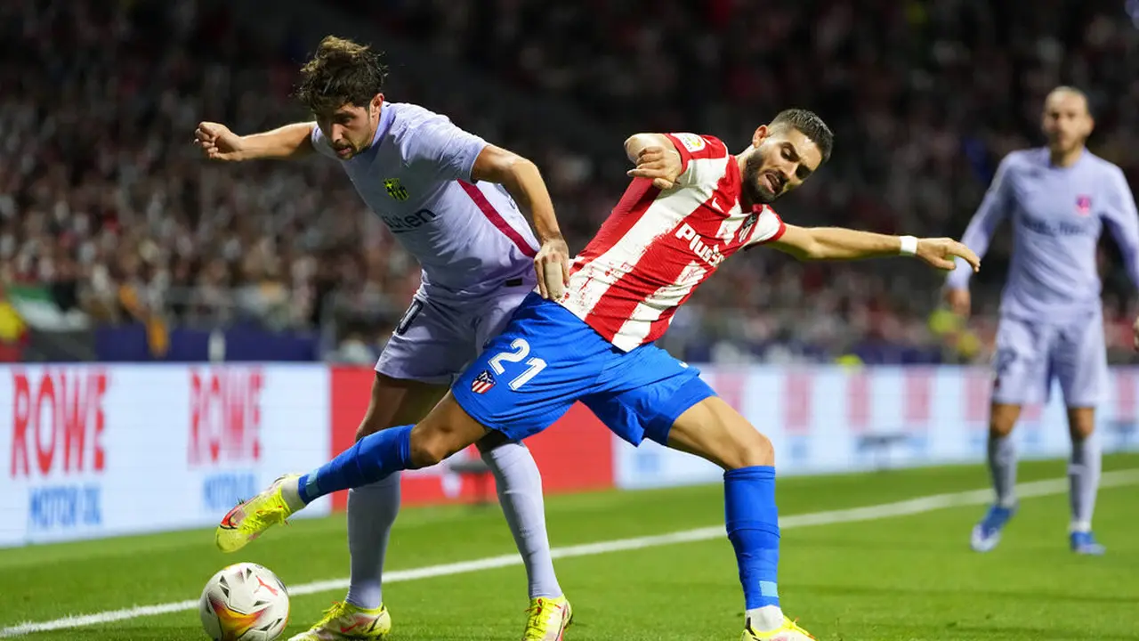 Gol Suarez dan Lemar Antar Atletico Madrid Bungkam Barcelona