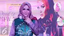 Krisdayanti mengenakan hijab saat tampil menghadiri lini busana Lusense KD by Luthy di kawasan Kebon Jeruk, Jakarta, Rabu (5/10). KD mendapat pujian dari Raul Lemos saat tampil dengan hijab. (Liputan6.com/Herman Zakharia)