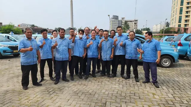 6 Potret Kesederhanaan Sigit Djokosoetono, Bos Blue Bird yang Nyamar Jadi Sopir Taksi