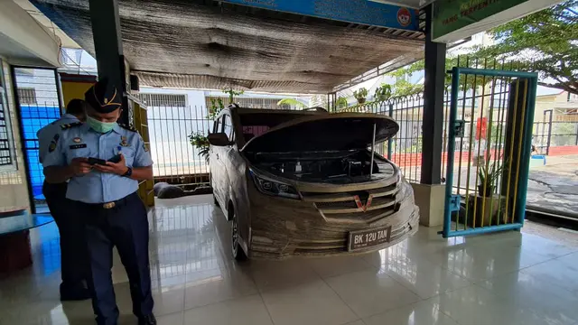 Replika Mobil