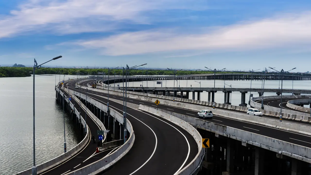 Tol di atas air Bali (iStockphoto)