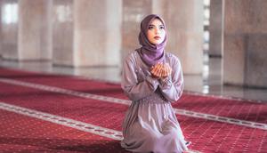 Waktu Terbaik Mengamalkan Bacaan Hauqolah (Foto:Pexels/Dwi Setyo)