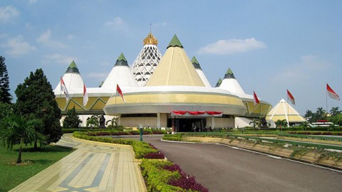 Ngabuburit di TMII Diskon Tiket Masuk 50 Persen, Bisa Jelajah Aneka Museum hingga Bukber Piknik