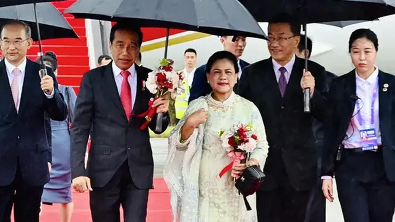 Kepala Negara mengatakan, bahwa para pemimpin usaha yang hadir dalam acara tersebut nantinya akan berperan bagi pengembangan industri kimia di Indonesia.