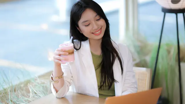 wanita januari sikap yang tepat dalam hidup