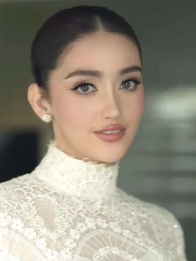 Makeup Ranty Maria saat Resmi Menikah dengan Rayn Wijaya. [@andychunmakeup]