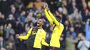Pemain Watford, Ismaila Sarr, melakukan selebrasi usai membobol gawang Manchester United pada laga Premier League 2019 di Stadion Vicarage Road, Minggu (22/12). Watford menang 2-0 atas Manchester United. (AP/Petros Karadjias)