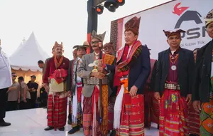 Jokowi Dinobatkan Jadi Raja Timor