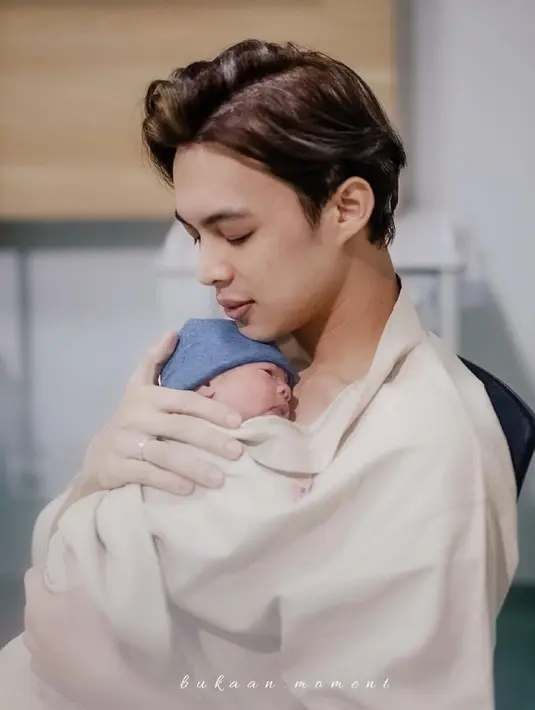 Dinda Hauw dan Rey Mbayang (Instagram/arshaka_mbayang)