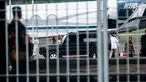 Dua putri Presiden ke-44 AS Barack Obama, Malia dan Sasha tiba di Bandara Halim Perdana Kusuma, Jakarta, Jumat (30/6). Obama dan rombongan menggunakan pesawat Western Air Charter INC DBA Jet Edge Gulfstream G-V N50J. (Liputan6.com/Gempur M Surya)