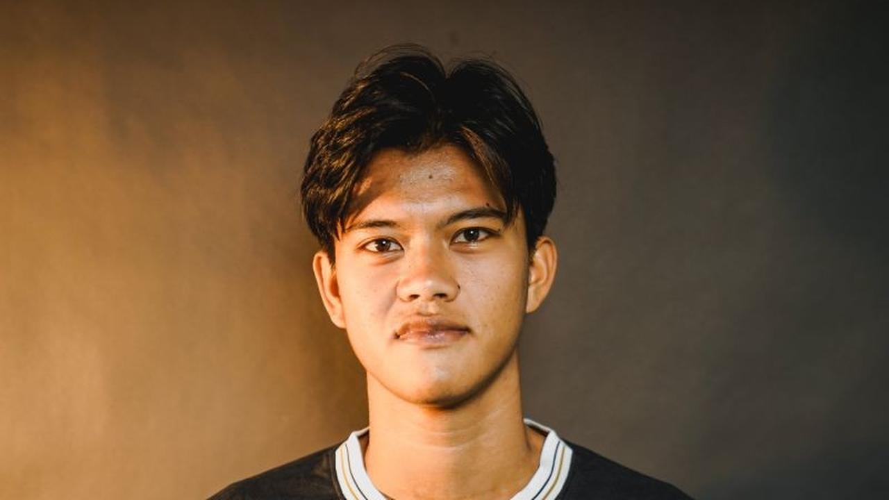 Trivia: Bek Muda 18 Tahun, Dewa United Pinjam Rizdjar Nurviat dari Borneo FC untuk Perkuat Pertahanan
