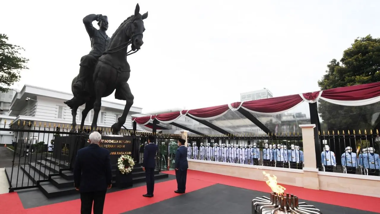 Menhan Prabowo Subianto bersama Presiden Joko Widodo atau Jokowi.