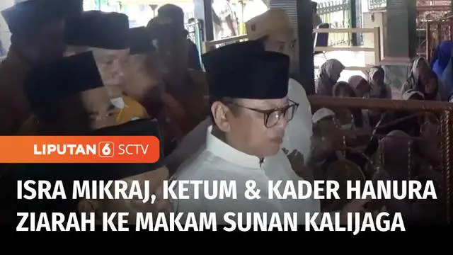 Memperingati Isra Mikraj, kader Partai Hanura berziarah ke Makam Sunan Kalijaga di Demak, Jawa Tengah. Ziarah ini dipimpin langsung Ketua Umum Partai Hanura, Oesman Sapta Odang.