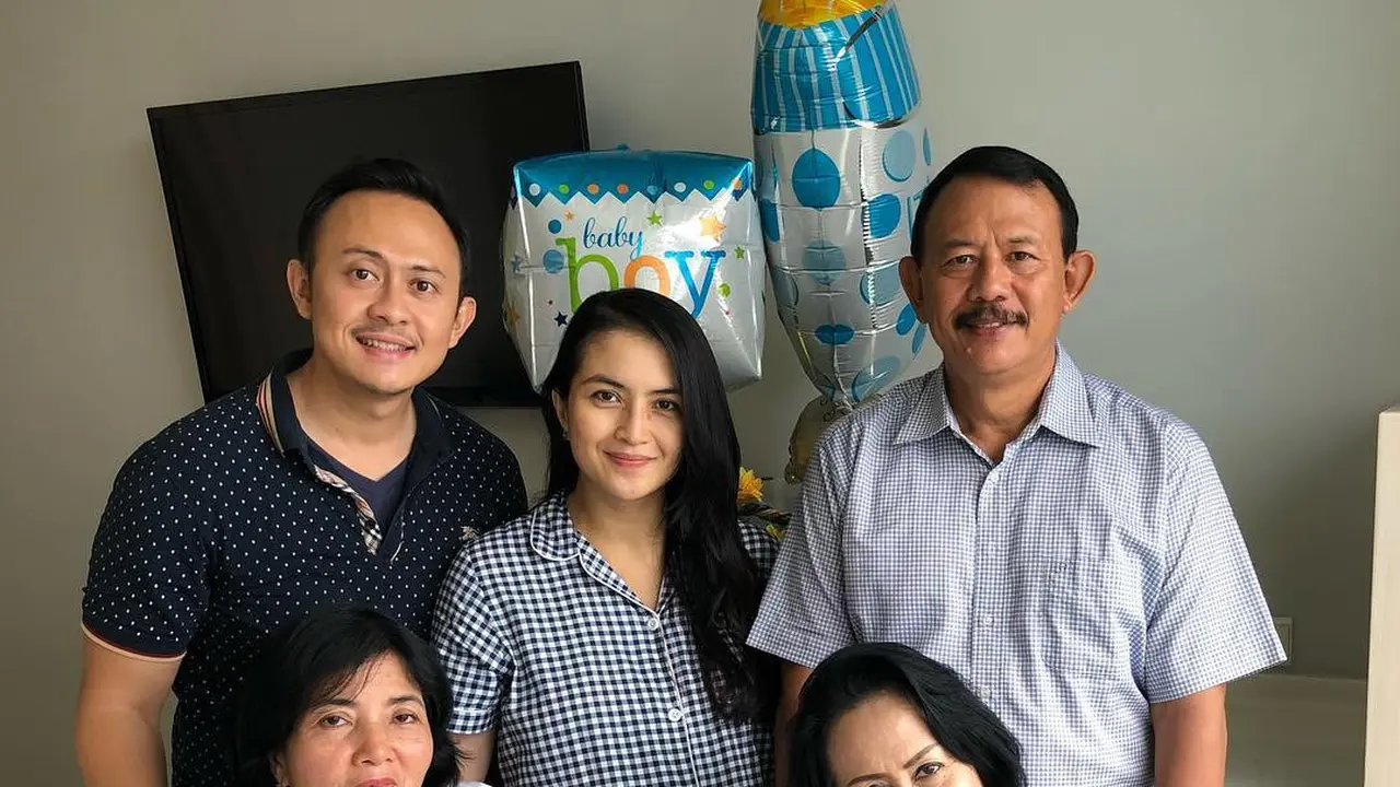 [Bintang] Kadek Devi