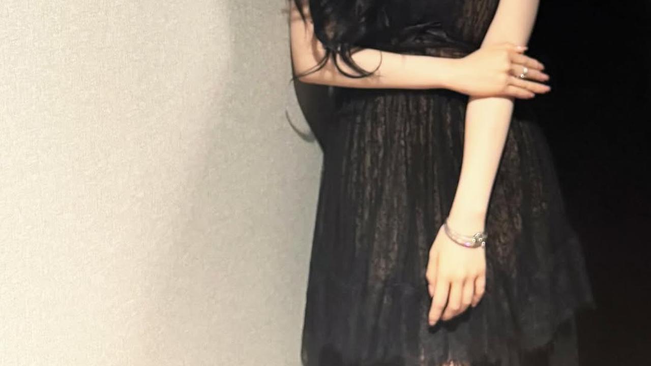5 Potret Terbaru Ningning aespa yang Tampil Cantik Maksimal dengan Dress Hitam, Banjir Pujian