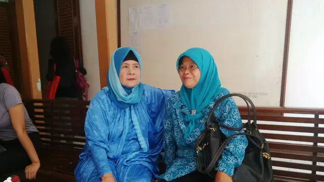 Ibu Digugat Anak Kandung Dengarkan Putusan Hakim