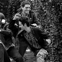 Jack Sherman, salah satu gitaris yang membuat album pertama Red Hot Chili Peppers meninggal di usia 64 tahun.