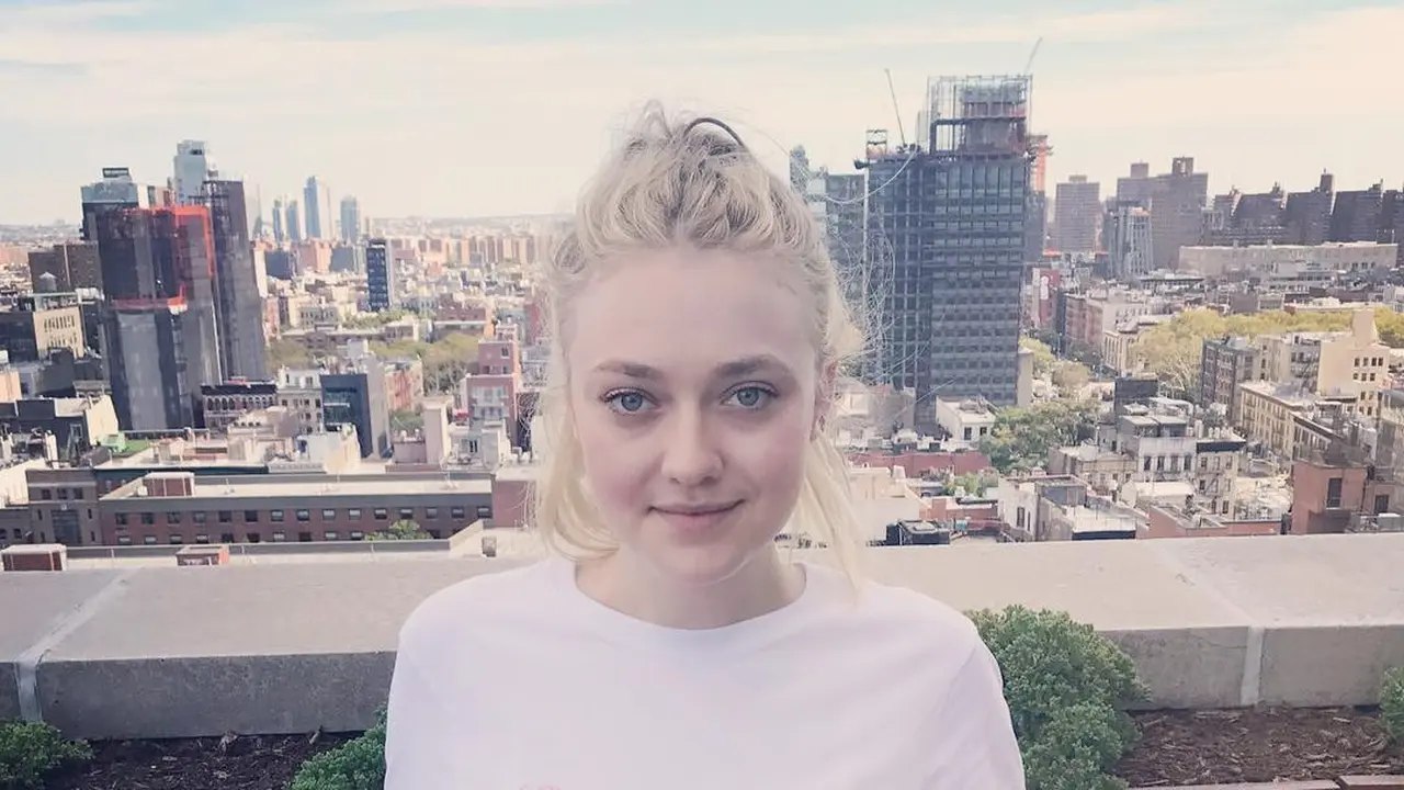 Dakota Fanning (Instagram/ dakotafanning)