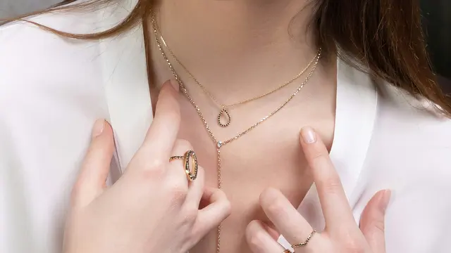 Ilustrasi Perhiasan Emas