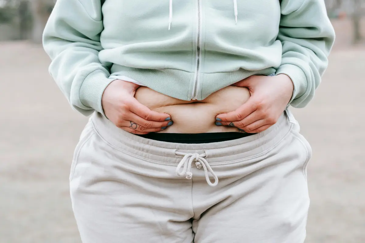 5 Alasan Perutmu Tetap Buncit Meski Sudah Diet, Apa yang Salah?