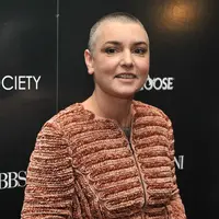 Sinead O'Connor yang lahir di Dublin, Irlandia pada 8 Desember 1956 meninggalkan tiga anak dan seorang cucu. (Stephen Lovekin / Getty Images via AFP, File))