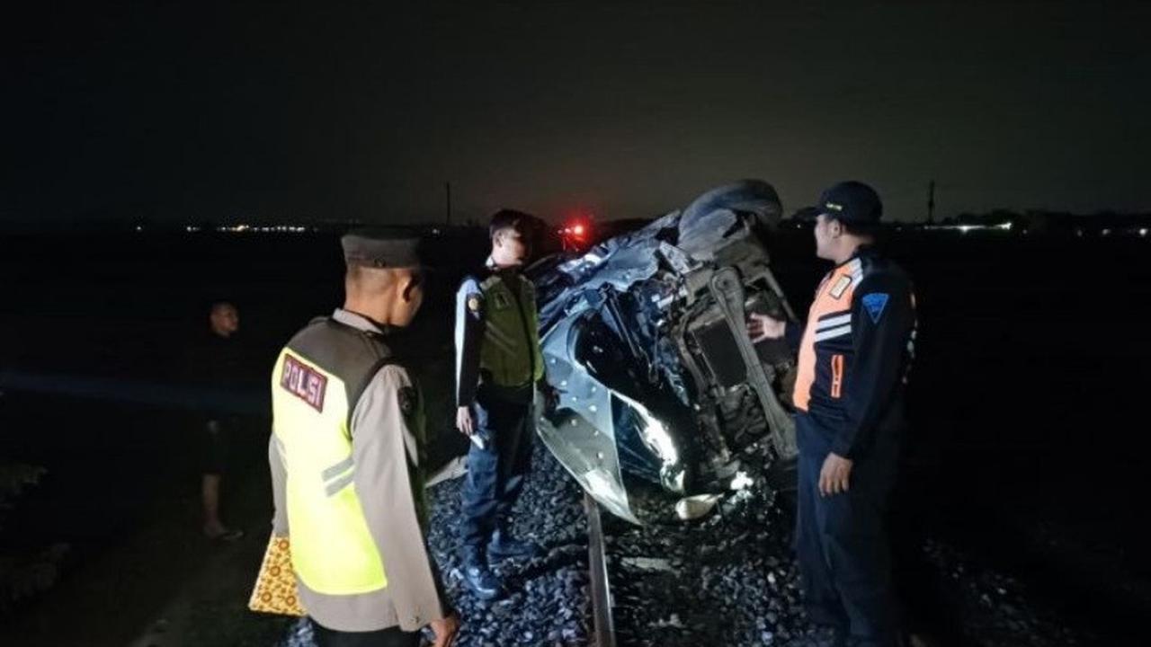 Bayi Kritis Akhirnya Turut Meninggal Dunia dalam Kecelakaan Calya Tabrak Bus Saat Oneway di Tol Tegal