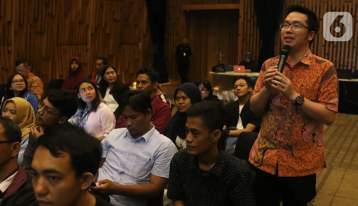 Suasana kegiatan fun gathering pegiat cek fakta Jakarta, di SCTV Tower, Jakarta, Kamis (27/2). Kegiatan tersebut untuk silaturahmI sesama pegiat cek fakta Liputan6.com yang telah berkontribusi menangkis berita-berita hoax agar masyarakat tidak termakan berita bohong. (Liputan6.com/Angga Yuniar)