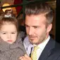 David Beckham bersama putri kecilnya, Harper Seven Beckham. (foto: gala.de)