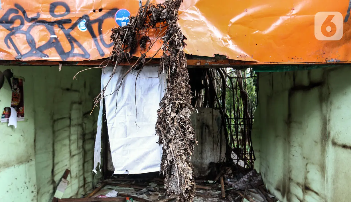 <p>Kondisi ruko Pasar Burung Barito setelah dibongkar, Kebayoran Baru, Jakarta Selatan, Jakarta, Selasa (10/5/2022). Pemerintah Kota Jakarta Selatan membongkar sejumlah ruko di Pasar Burung Barito untuk direnovasi. (Liputan6.com/Johan Tallo)</p>