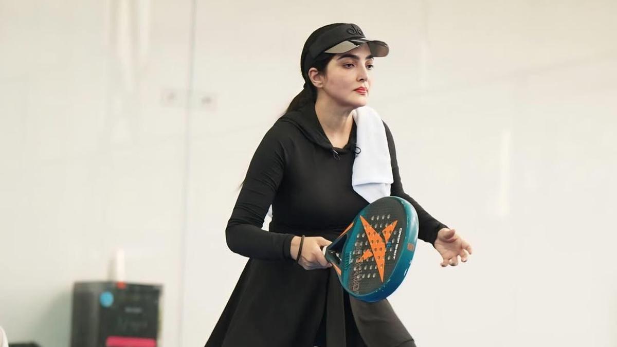 6 Gaya Ashanty Ikut Tren Olahraga Hits Padel, Tampil Sporty Chic Serba Hitam