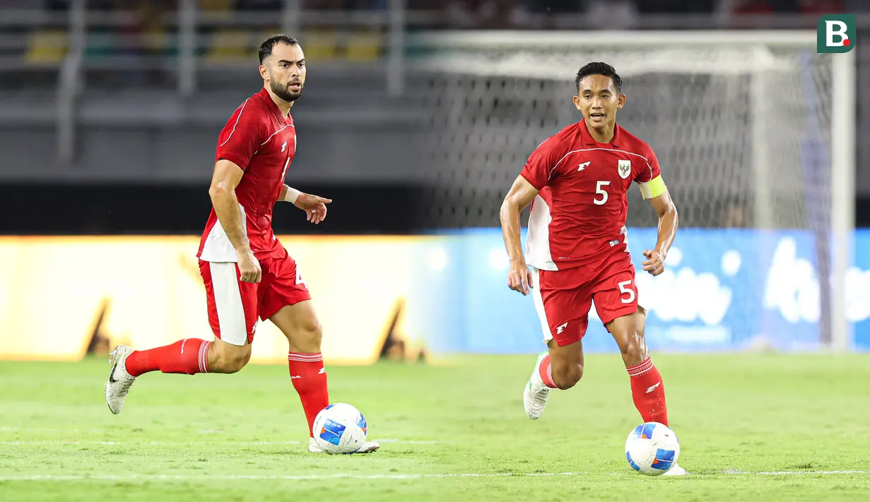Pemain Timnas Indonesia, Jordi Amat dan Rizky Ridho dalam laga FIFA Matchday melawan Chinese Taipei di Stadion Gelora Bung Tomo (GBT), Surabaya, Jumat (05/08/2025). (Bola.com/Abdul Aziz)