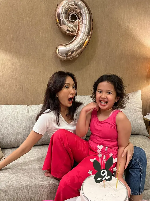 Artika Sari Devi rayakan ultah anaknya, Zoe (Instagram/artikasaridevi)