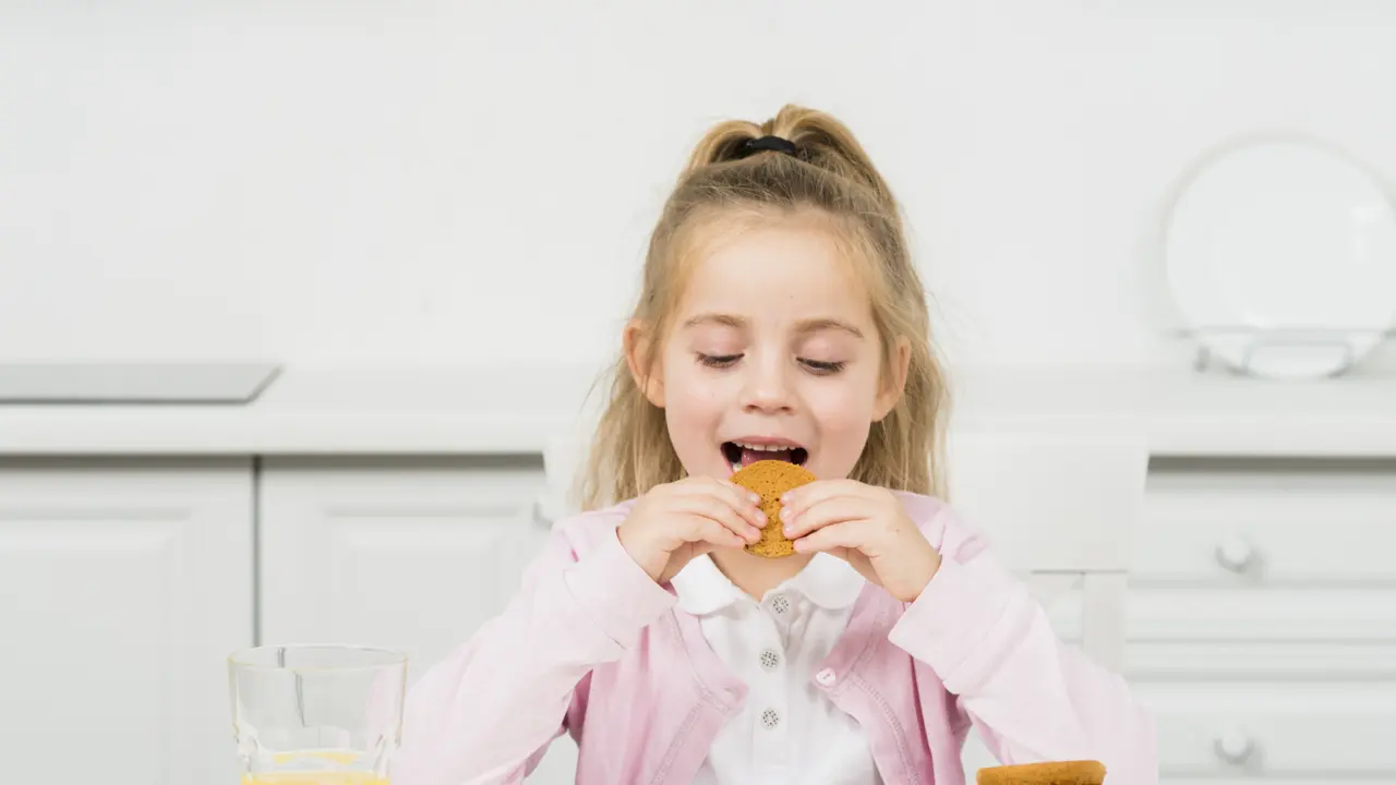 Lebih Dari Sekadar Rutinitas, Ini Alasan Mengapa Anak Harus Sarapan Sebelum Sekolah (photo by freepik.com)
