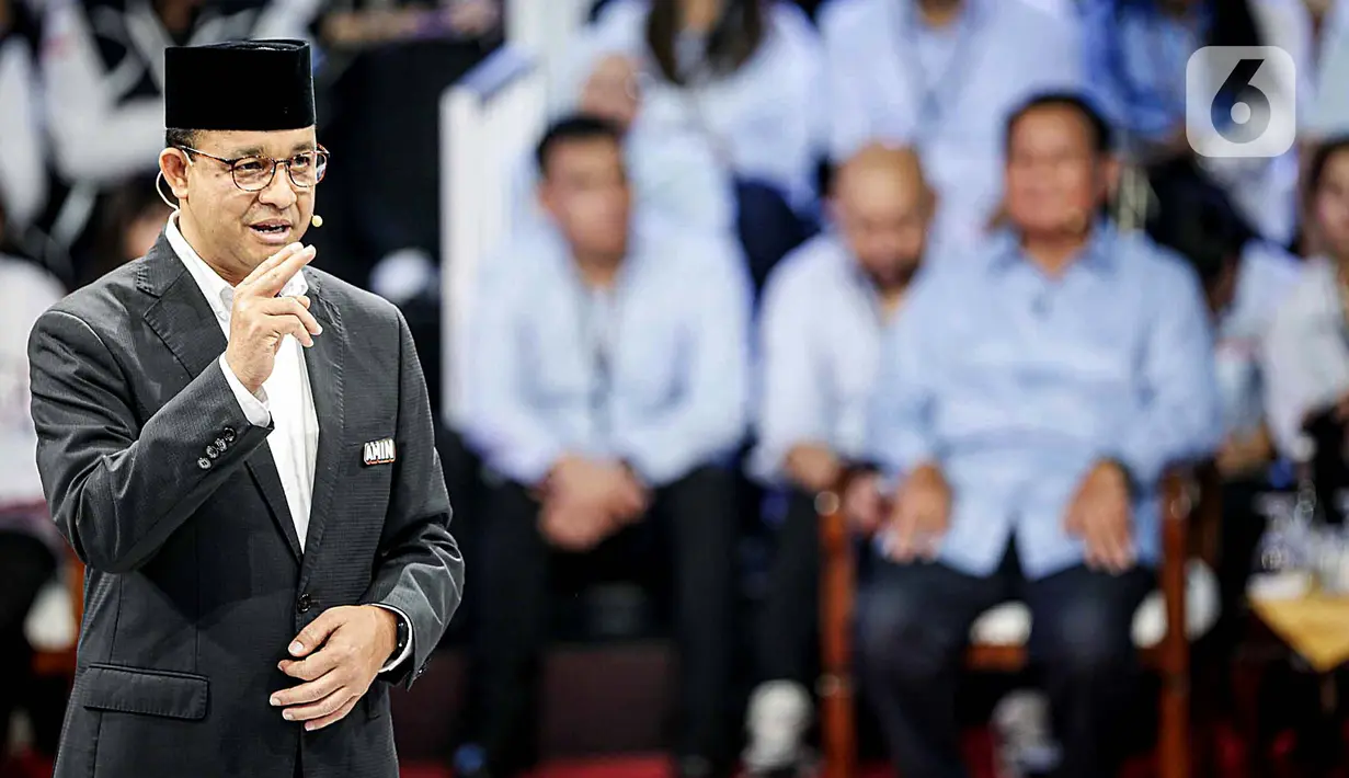 Calon Presiden nomor urut 1, Anies Rasyid Baswedan saat paparan visi dan misi pada debat perdana Calon Presiden pada Pilpres 2024, Selasa (12/12/2023). (Liputan6.com/Faizal Fanani)
