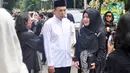 Mantan Gubernur NTB Tuan Guru Bajang menghadiri persemayaman Ani Yudhoyono di Puri Cikeas, Bogor, Jawa Barat, Minggu (2/6/2019). Sejumlah tokoh terus berdatangan jelang pemakaman istri presiden ke-6 RI Susilo Bambang Yudhoyono (SBY) tersebut. (Liputan6.com/Immanuel Antonius)