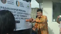 Badan Karantina Indonesia (Barantin) melepas ekspor durian beku ke Cina di Citeureup, Bogor, Jawa Barat, Senin (15/12/2025). (Liputan6.com/Sudarno)