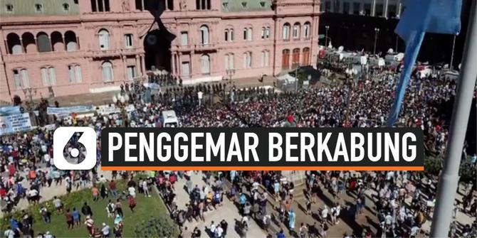 VIDEO: Para Penggemar Diego Maradona Menangis dan Bersorak di Depan Peti Jenazah