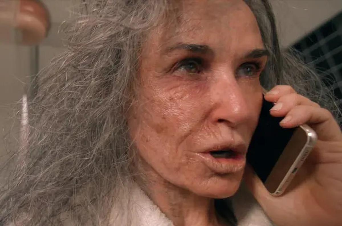 Demi Moore Menang SAG Awards 2025 Lewat The Substance, Pidatonya Soal Masa Kecil Bikin Haru