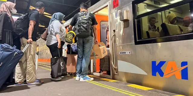 KAI Operasikan 17 Kereta Makan Baru