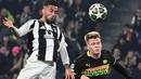Juventus berhasil menundukkan perlawanan alot PSV Eindhoven untuk mengamankan kemenangan 2-1. (Isabella BONOTTO/AFP)