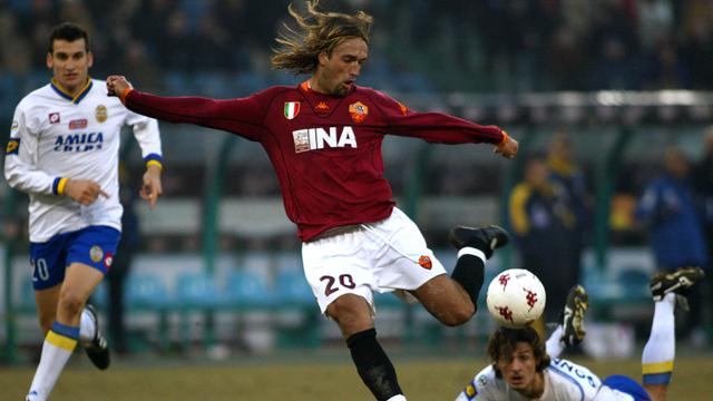 FOTO: 5 Pemain Termahal AS Roma Sebelum Era Jose Mourinho - Gabriel Batistuta