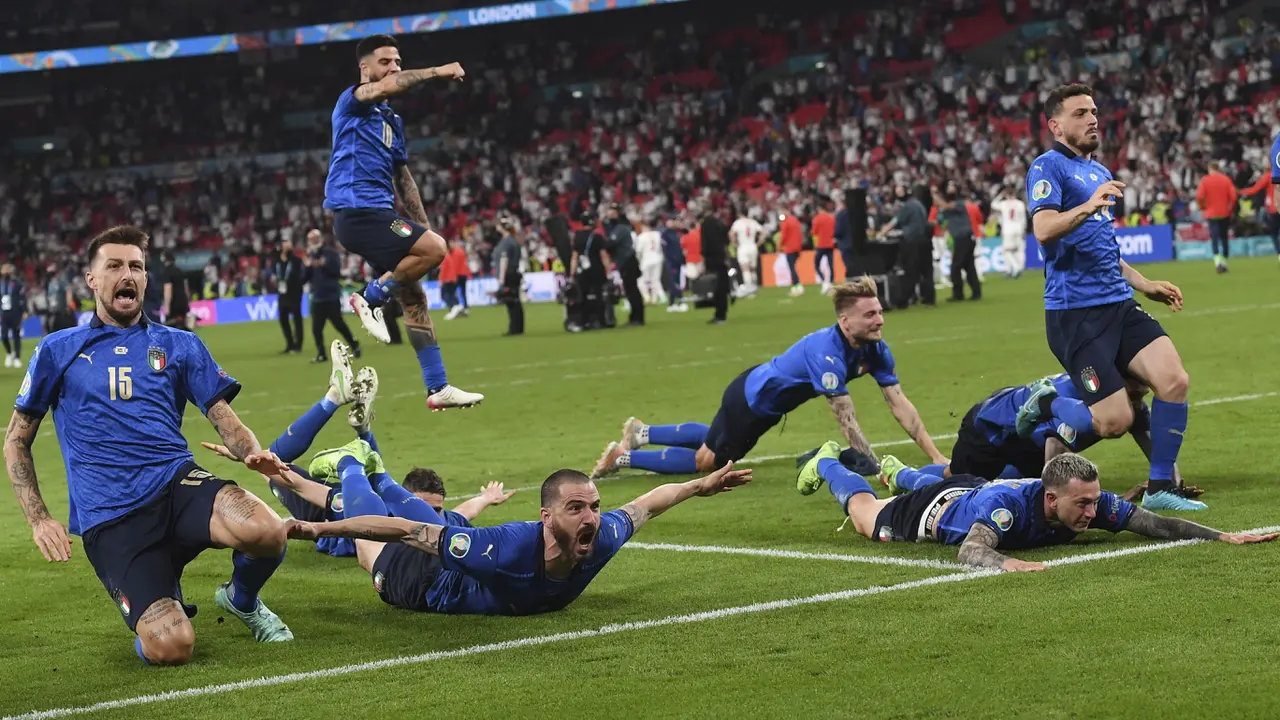 Euro 2020 Italia Melawan Inggris