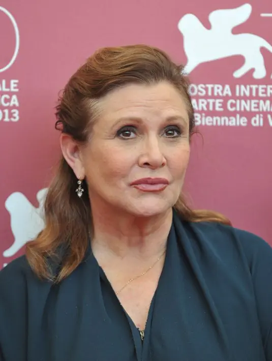 “Carries berada dalam kondisi yang stabil. Jika ada perubahan nanti, kami akan memberitahu. Untuk semua teman dan penggemar. Aku berterima kasih atas doa dan harapan baik dari kalian,” tulis Debbie Reynolds. (AFP/Bintang.com)