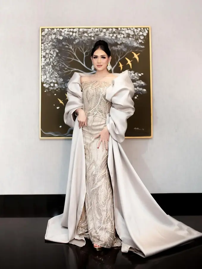 5 Potret Penyanyi Dangdut Banyuwangi Suliyana, Pernah Viral Bawakan 'Cundamani' Dengan Aransemen Megah